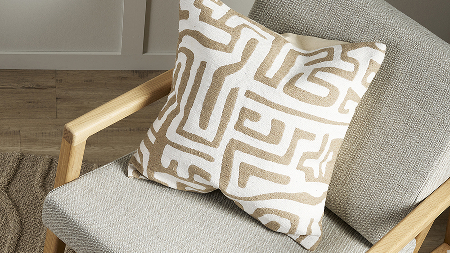 Loren Cushion - Natural