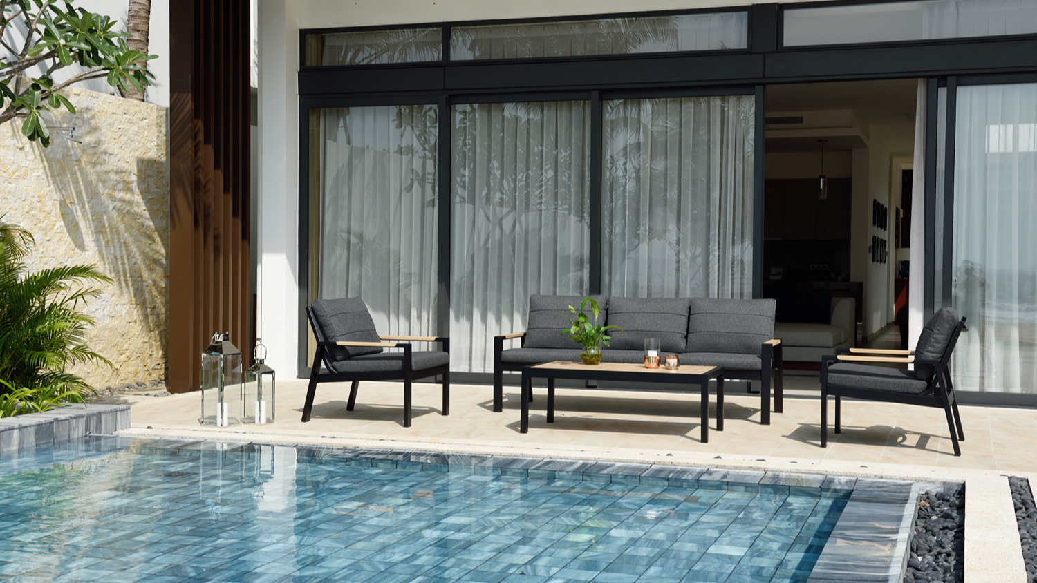 Panama 4 Piece Outdoor Lounge Suite - Black