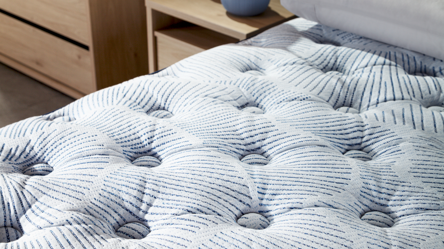 Blue Lagoon Soft Super King Mattress by Serta