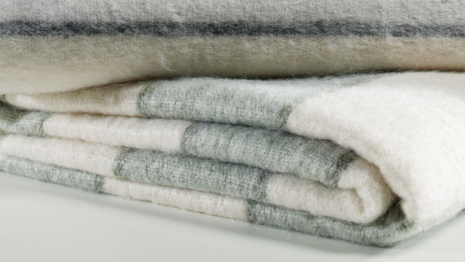 Willow Throw by L'Avenue