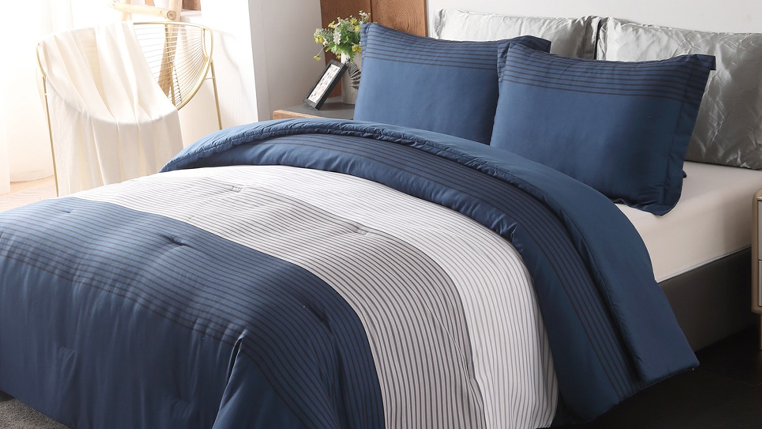 Stamford Navy 3 Piece Comforter Set - King