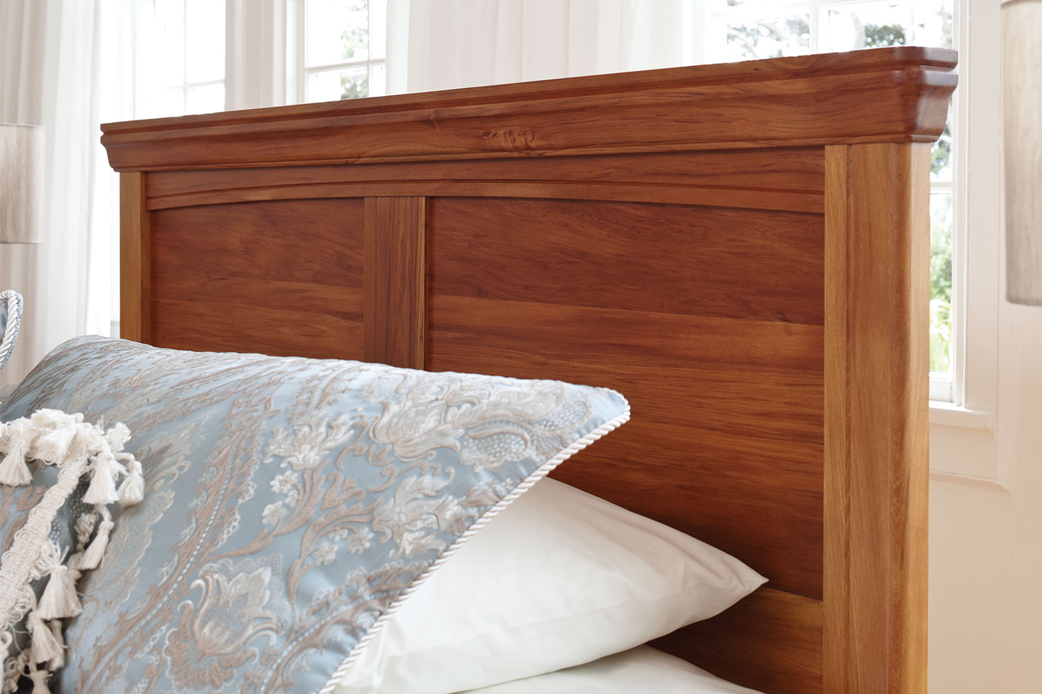 Opera Queen Headboard