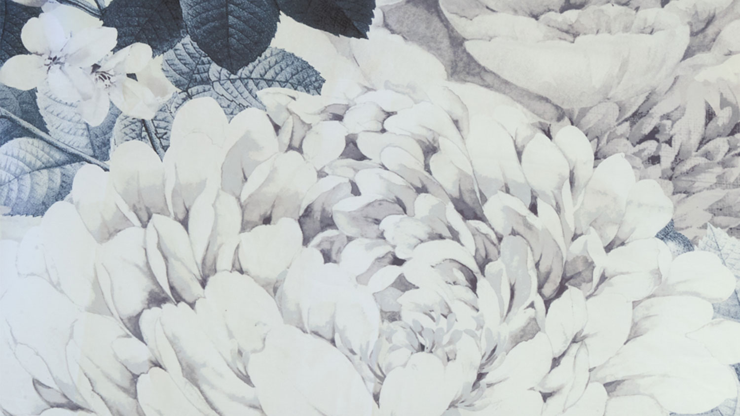 Chrysanthemum Silver Duvet Cover Set by Luxotic