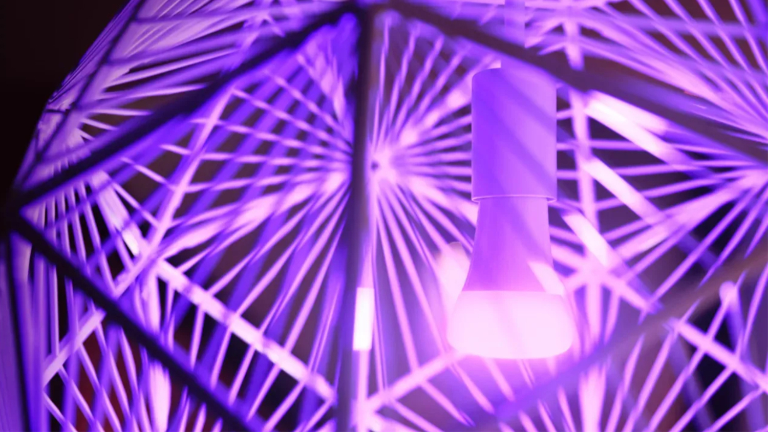 Philips Hue E27 A60 11W Smart Light Bulb - 1 Pack (White & Colour Ambiance)