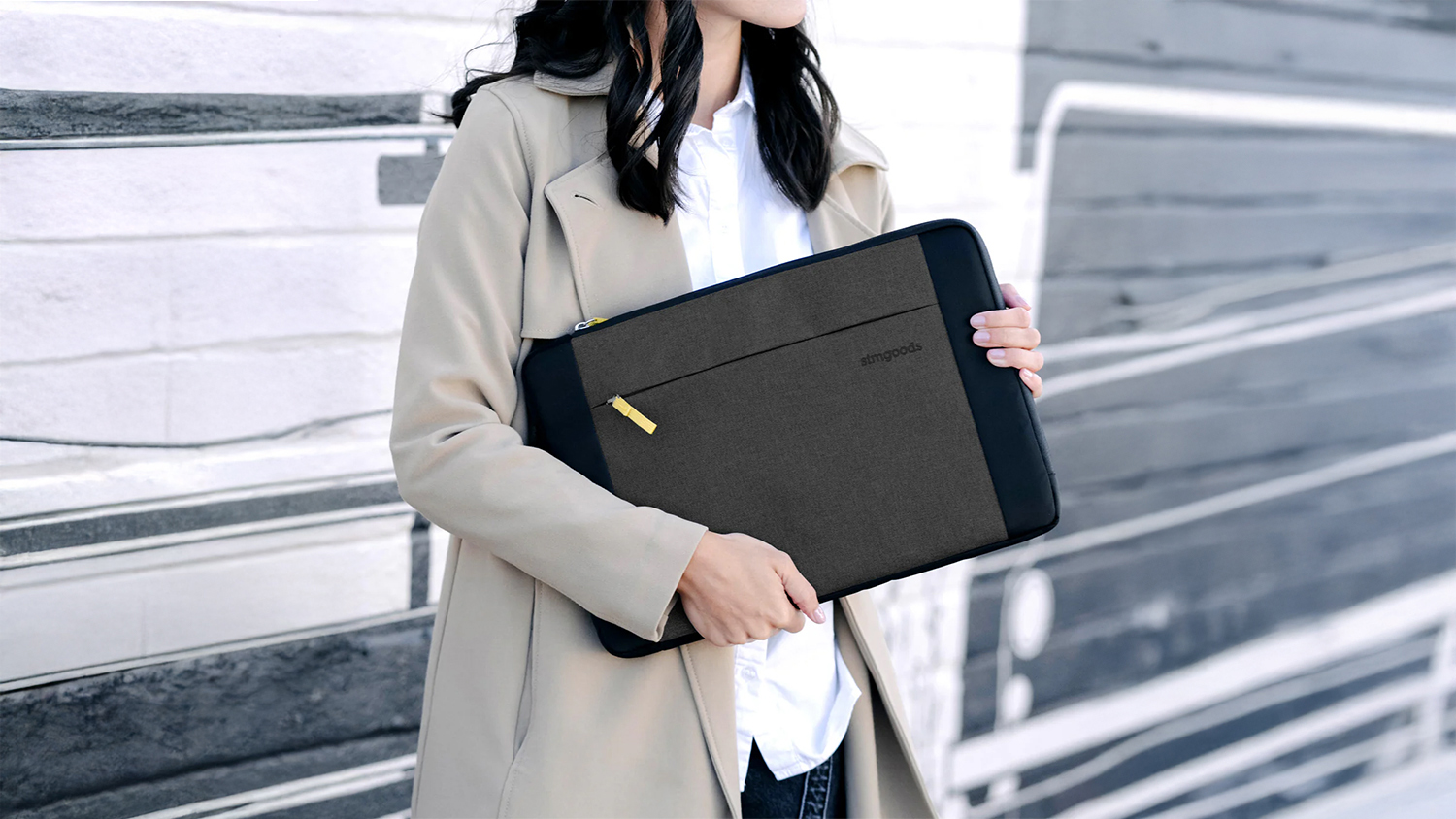 STM Kin Sleeve for 16" Laptop - Black Slate (stm-114-483P-01)