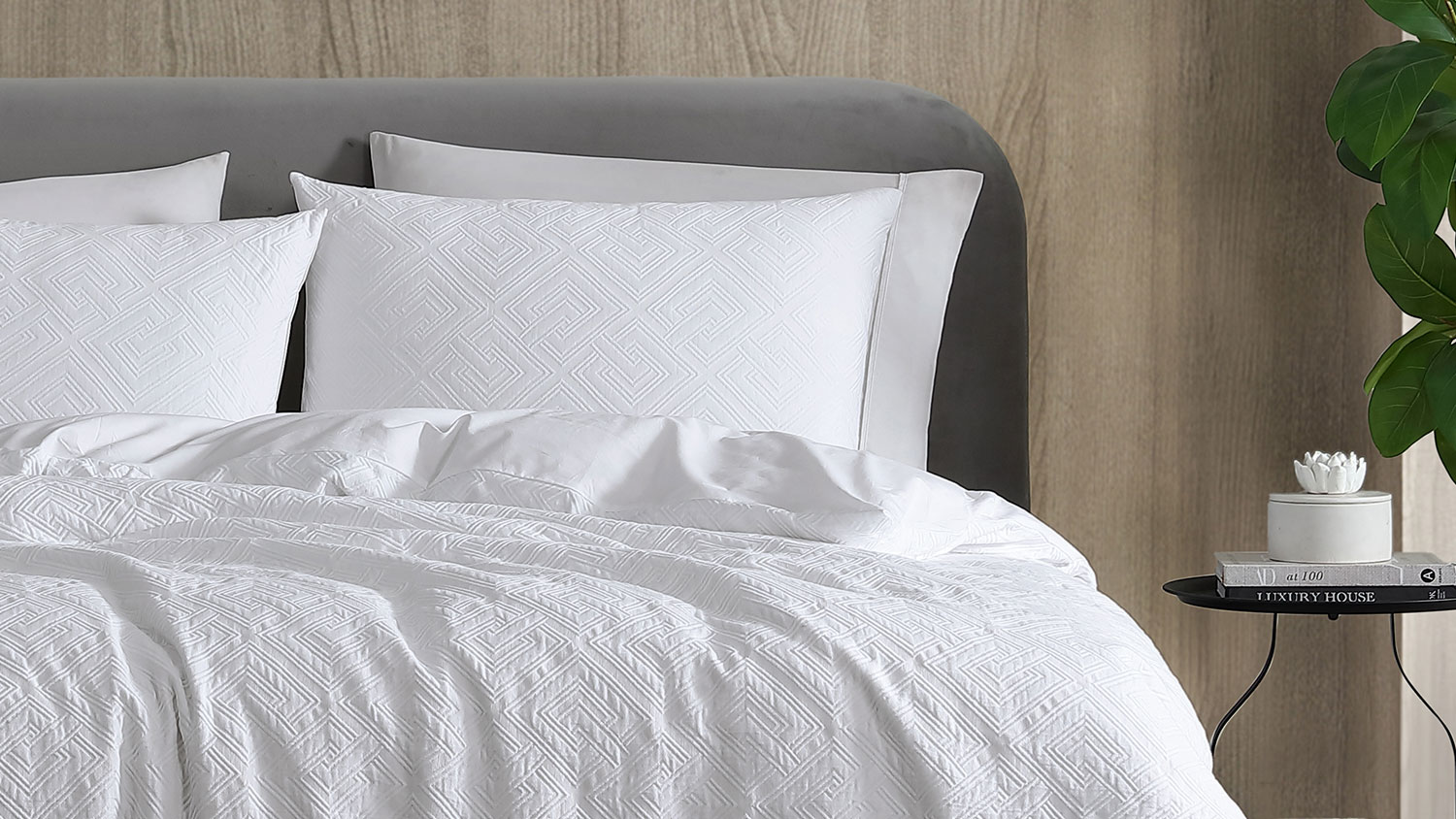 Chrysler White Duvet Cover Set by L'Avenue