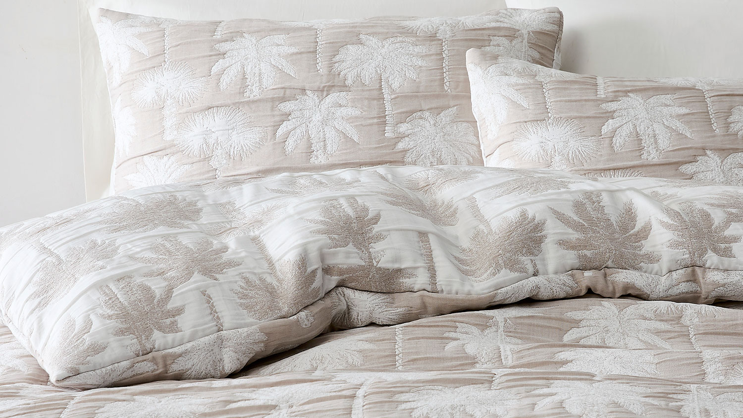 Byron Bay Natural Duvet Cover Set by L'Avenue
