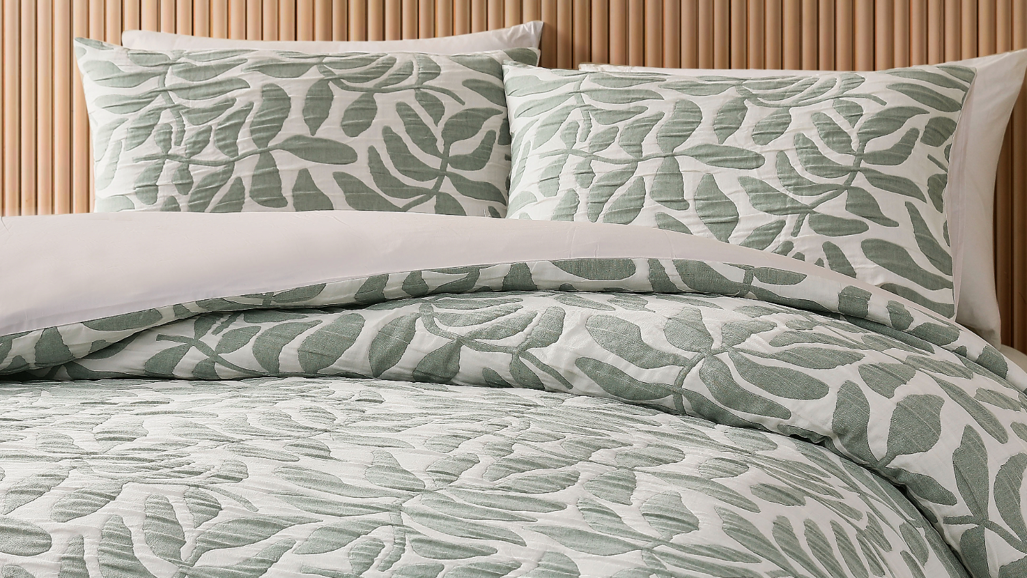 Clement Green Duvet Cover Set by L'Avenue