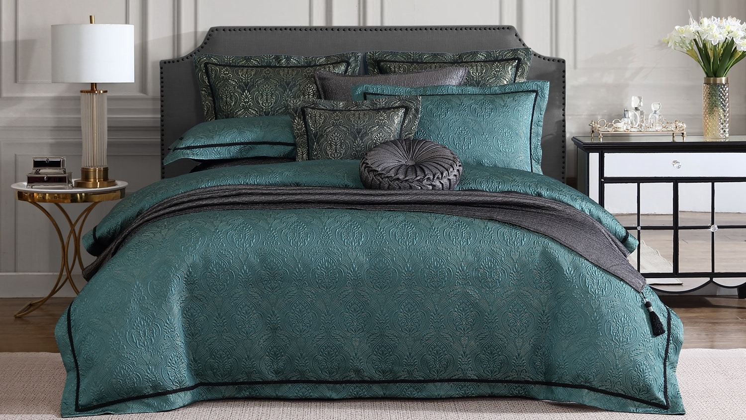 Valencia Emerald Duvet Cover Set by Da Vinci - King