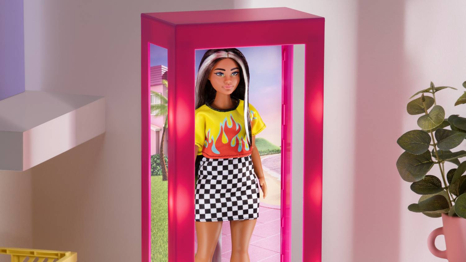 Paladone Themed Doll Display Light - Barbie