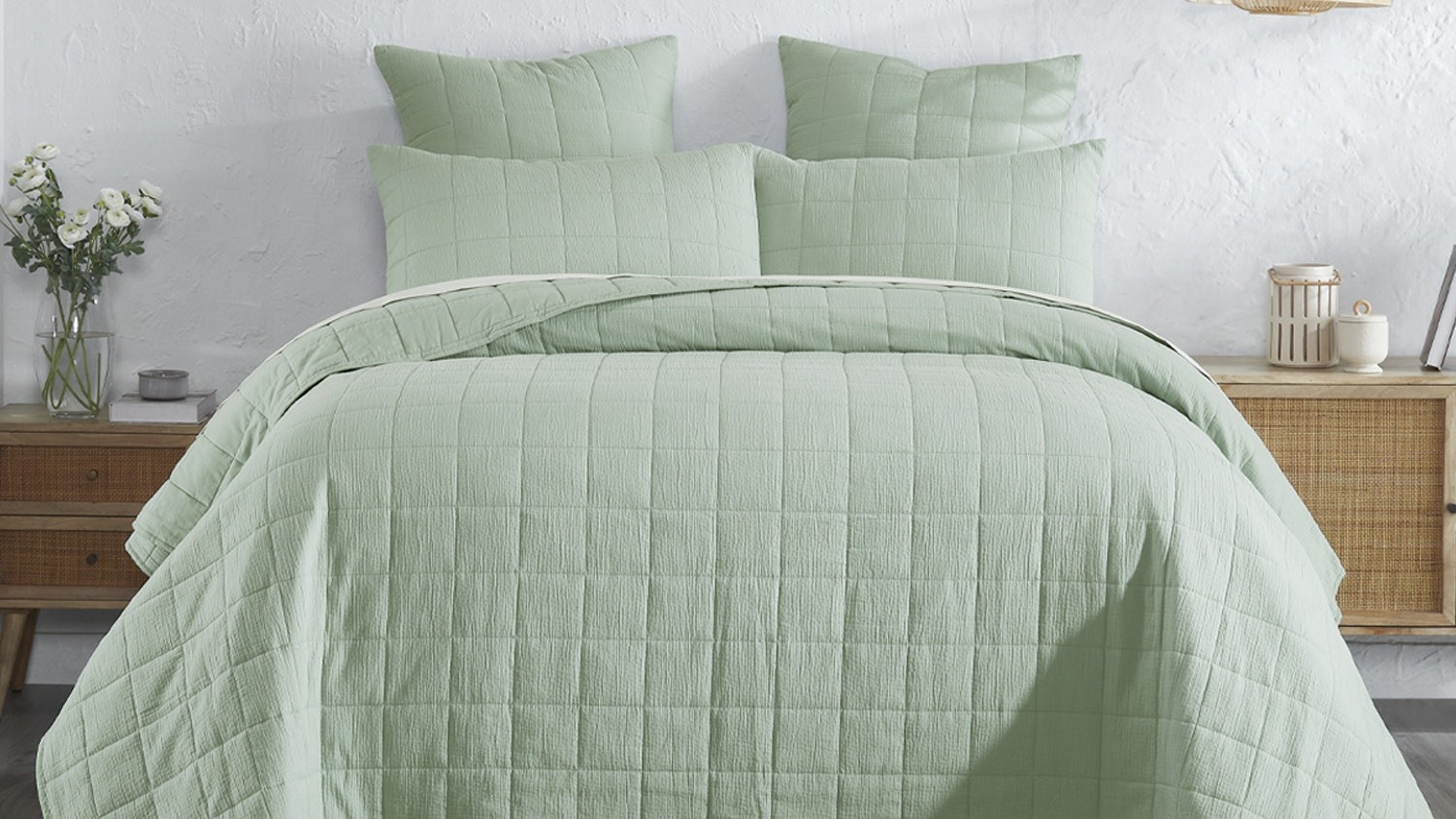 Leni Iceberg Coverlet Set by L'Avenue