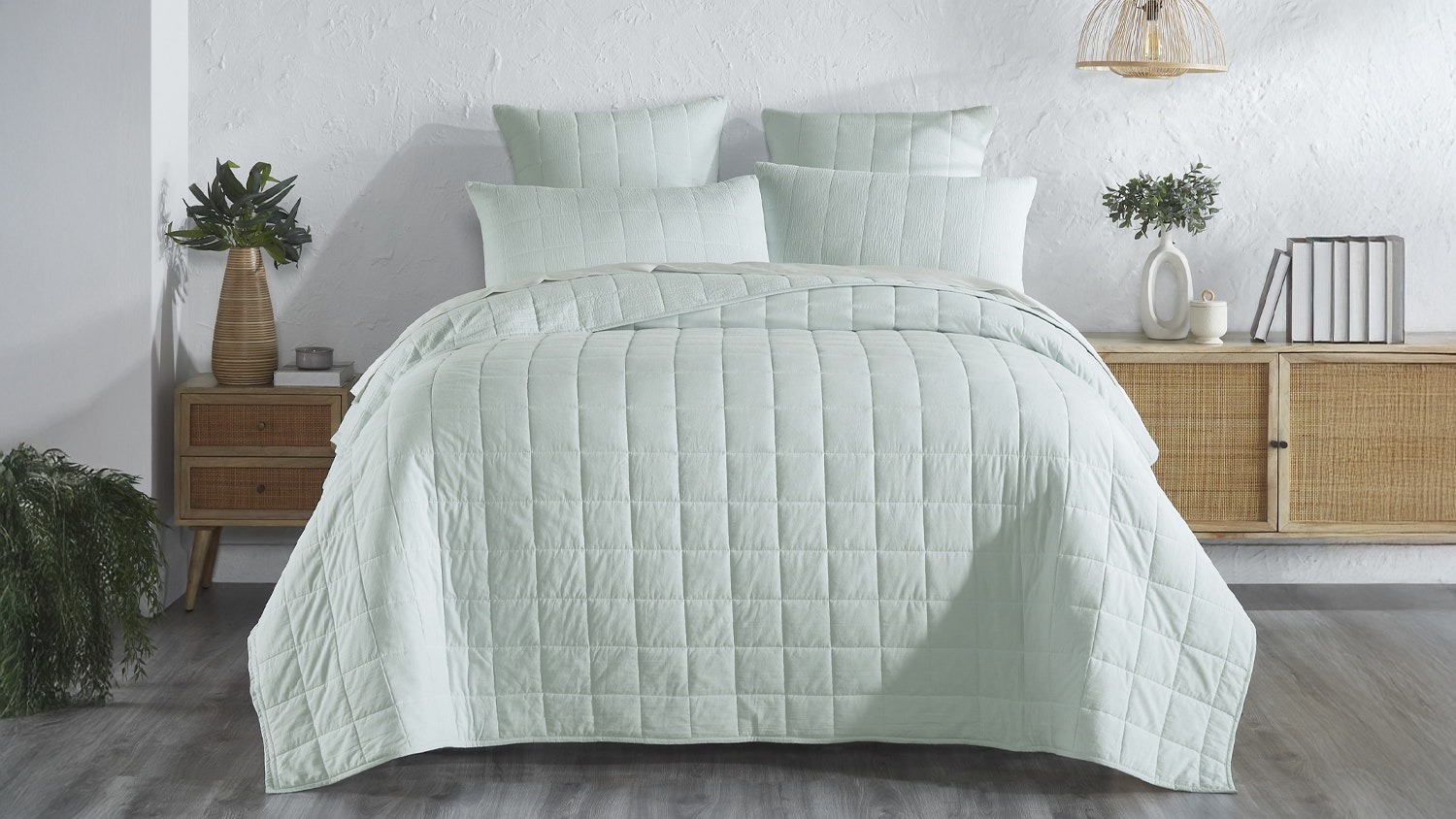 Leni Ice Flow Coverlet Set by L'Avenue