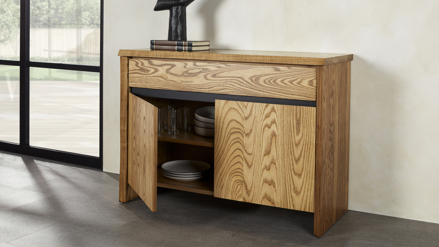 Raglan Buffet Table