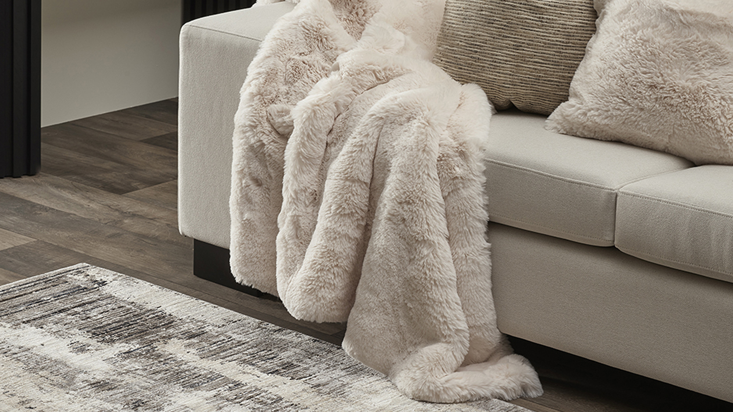 Pelage Throw - Ivory