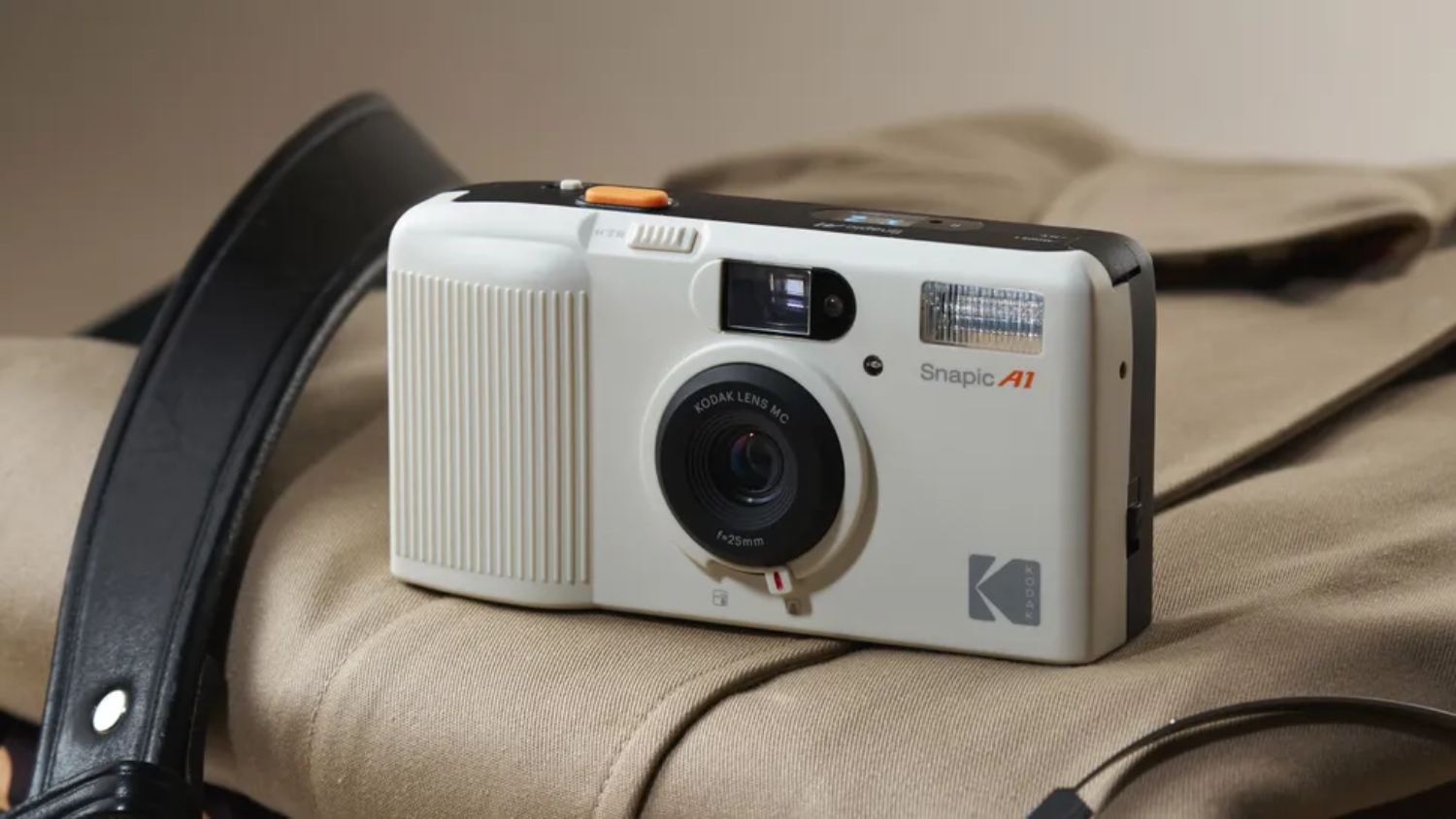 Kodak Snapic A1 35mm Film Camera - Ivory White (Reusable)