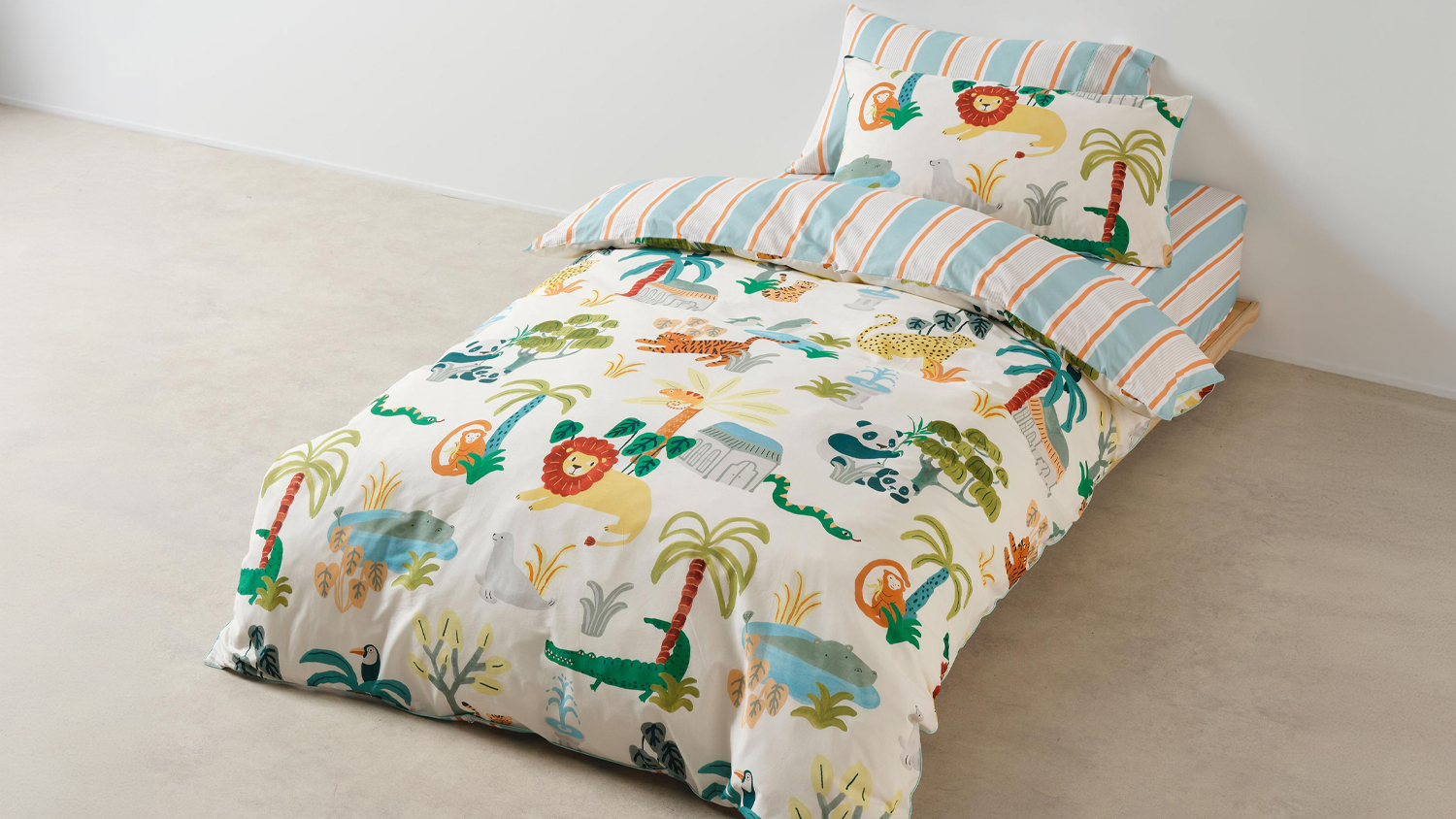 A Creatures Great and Small Duvet Cover Set by Linen House Kids
