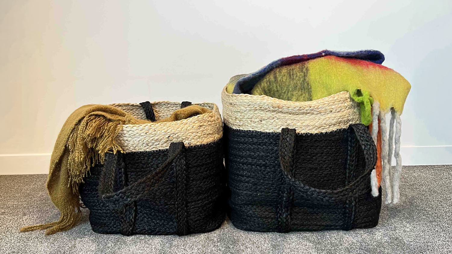 Jute Baskets with Long Handles Set of 2pcs