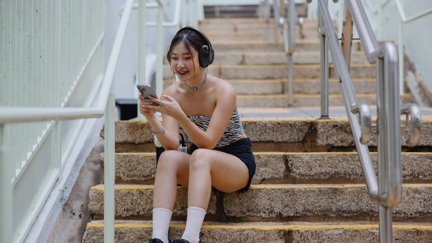 JBL Tune 730BT Wireless Over-Ear Headphones - Black (JBLT730BTBLK)