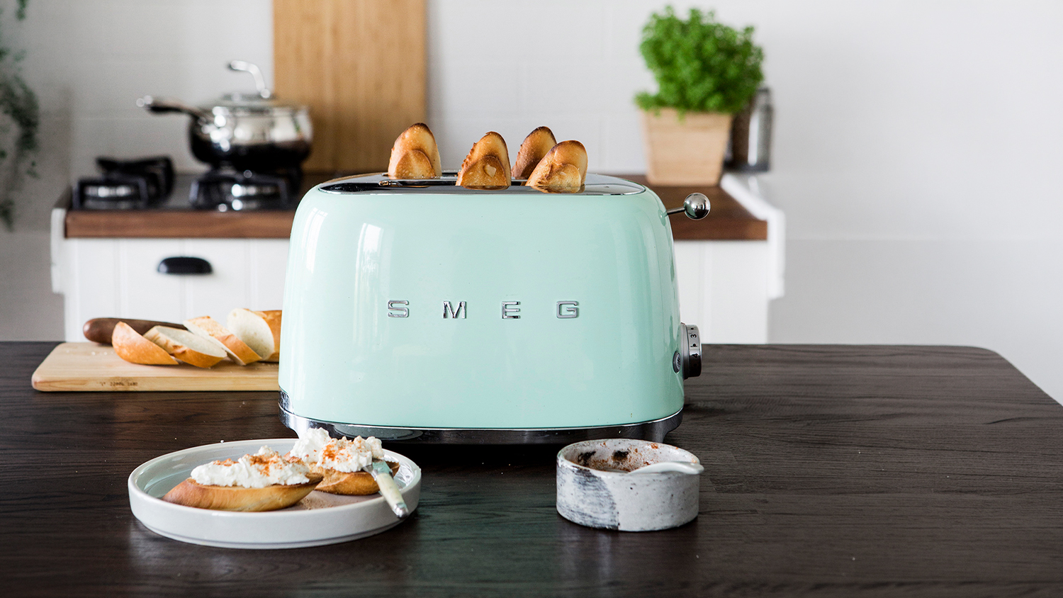 Smeg 50's Style 2 Slice Toaster - Glossy Pastel Green (TSF01PGAU)