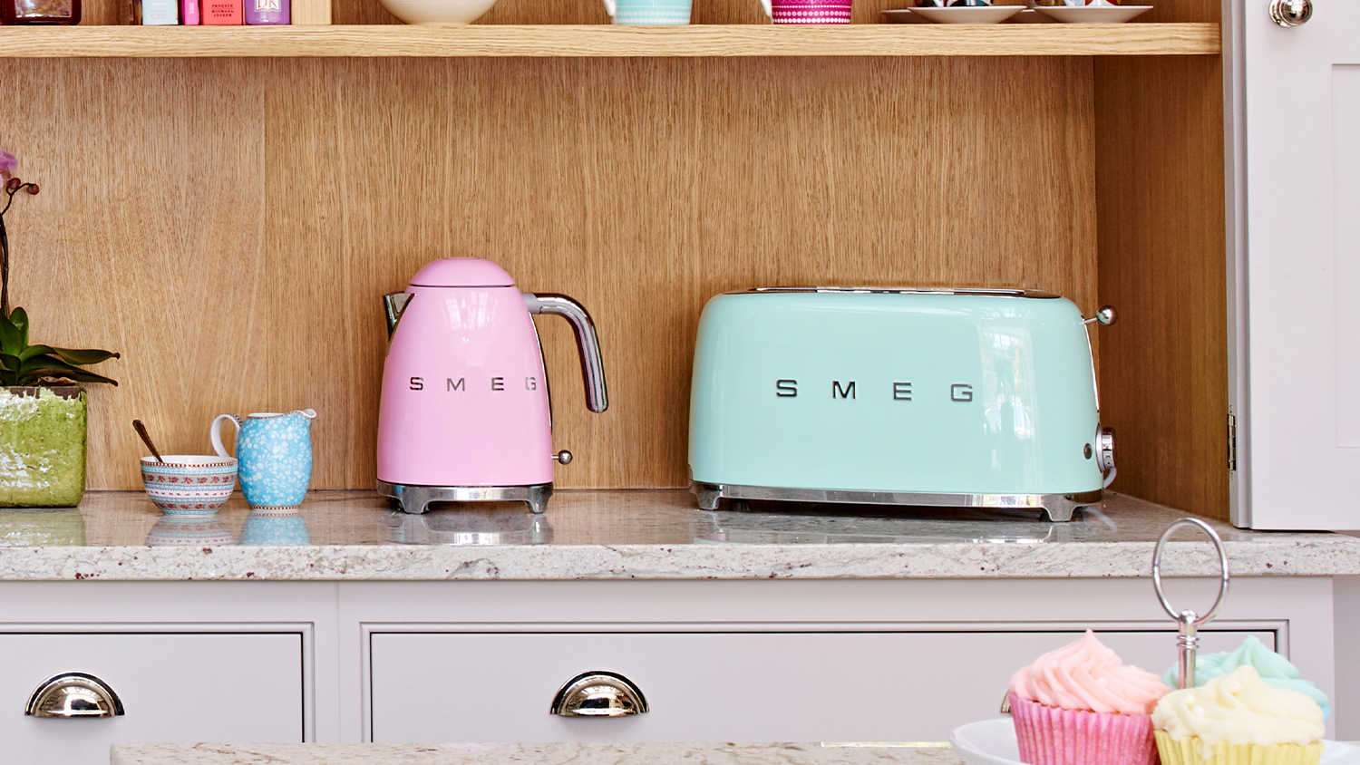 Smeg 50's Style 4 Slice Long Slot Toaster - Glossy Pastel Green (TSF02PGAU)