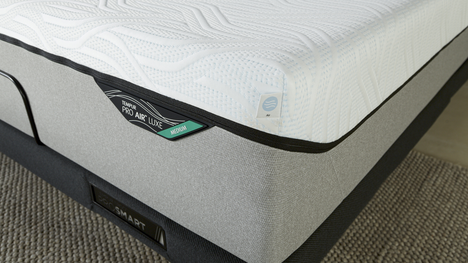 A close up view of the mattress' pro air luxe medium label