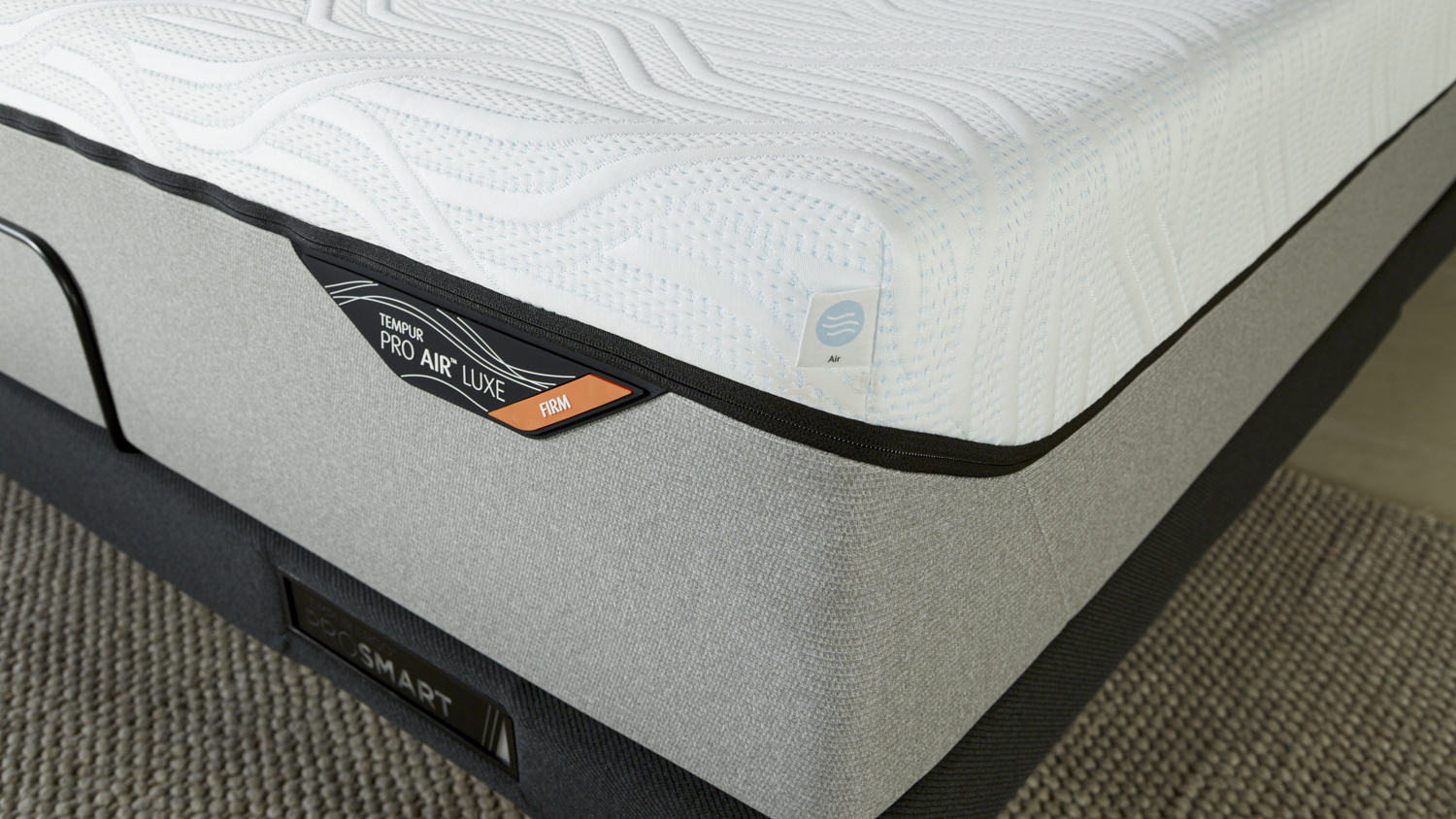 A close up view of the mattress' pro air luxe firm label