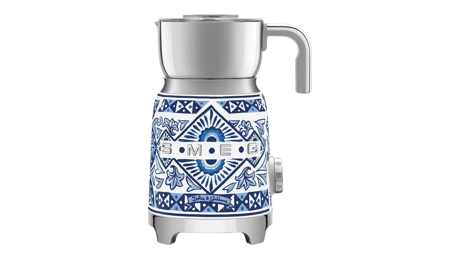Dolce & Gabbana–edition Smeg milk frother in glossy blue Mediterraneo pattern, front view