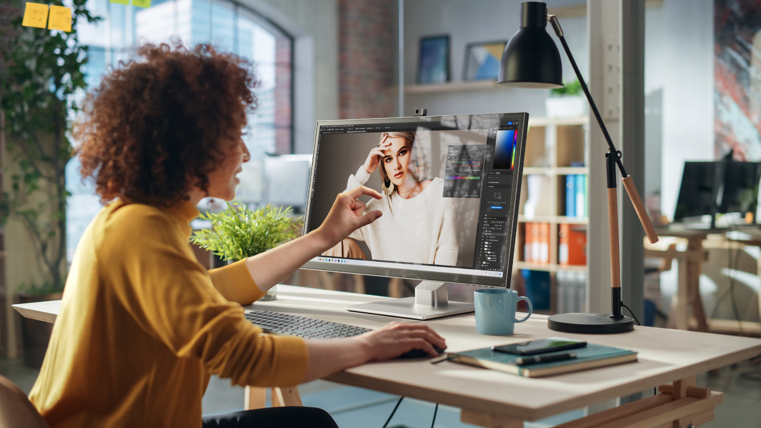 Alogic Clarity Fold Touch 27" 4K UHD Monitor - 3840x2160 60Hz IPS Panel (27C4KPDTF)