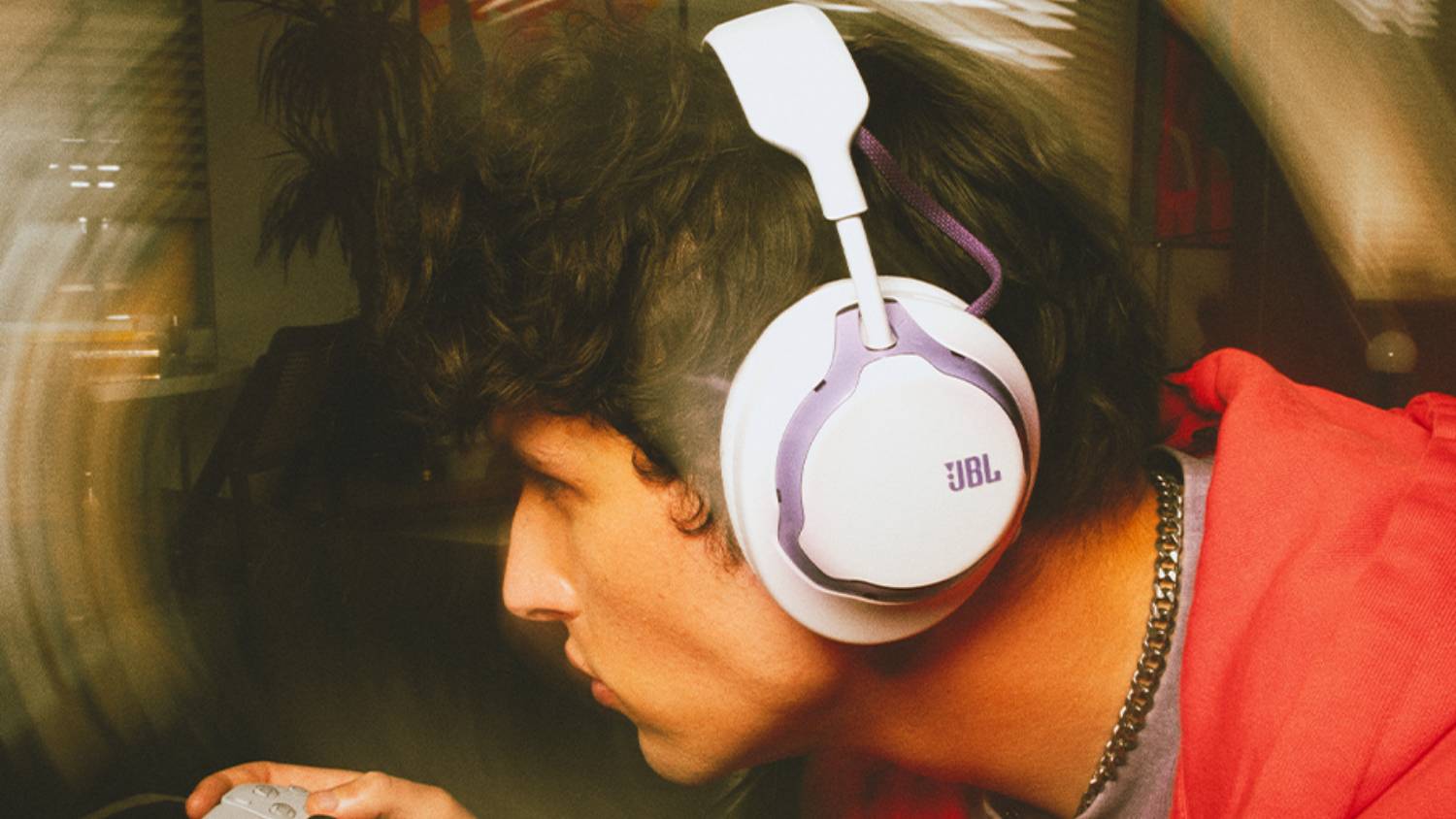 JBL Quantum 650 Gaming Wireless Over-Ear Headset - White (JBLQTUM650WHT)