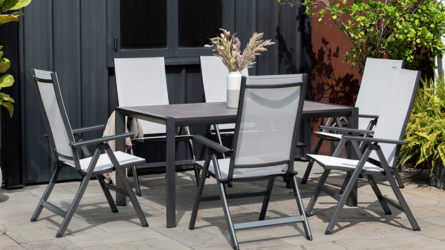 Urbanite 7 Piece Outdoor Dining Suite