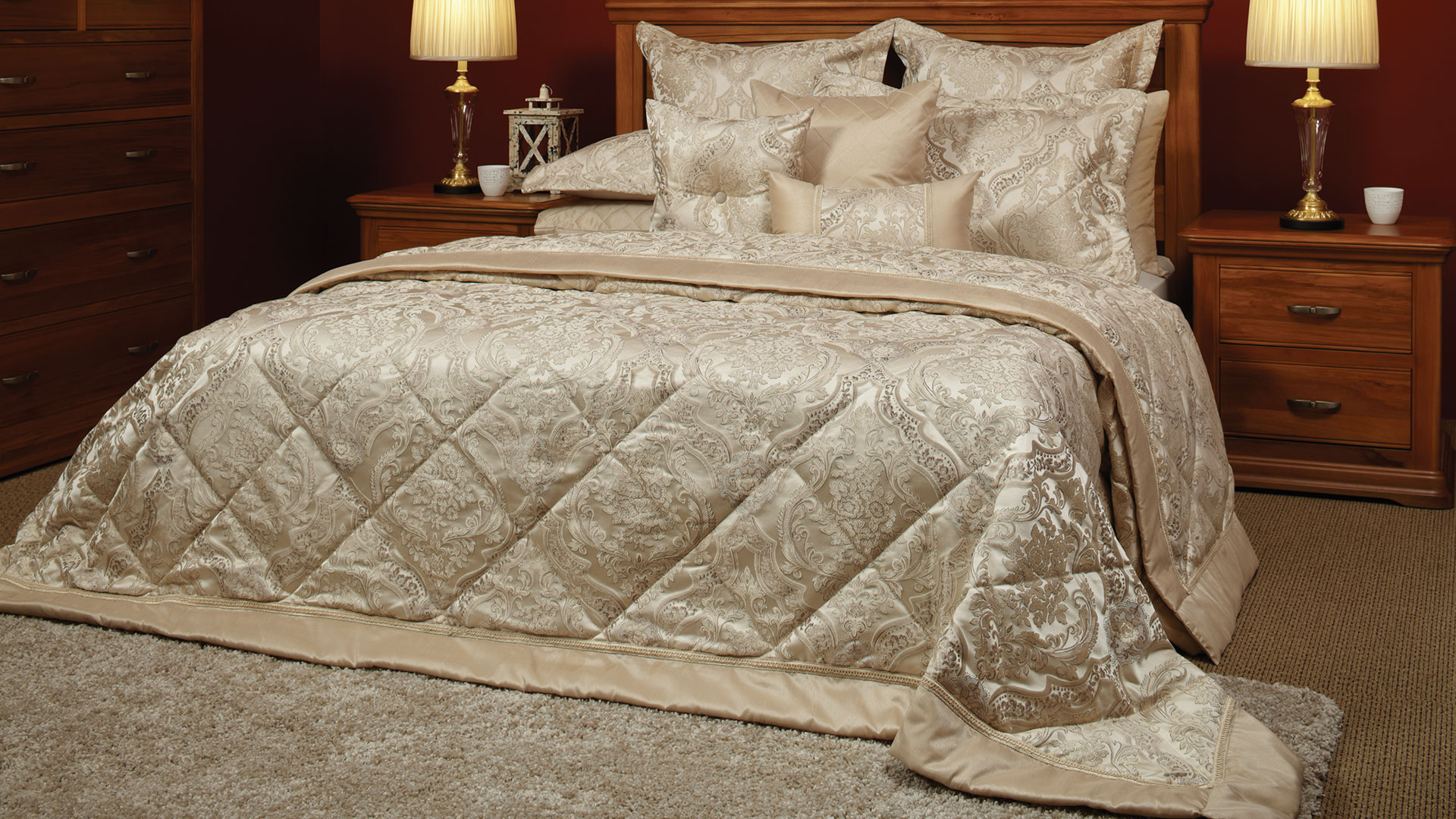 Allerton Bedspread by Central Thread Grandeur