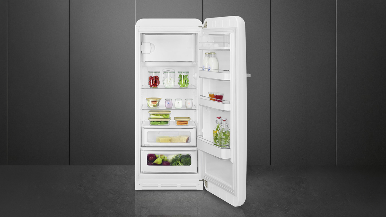 Lifestyle view of the unit