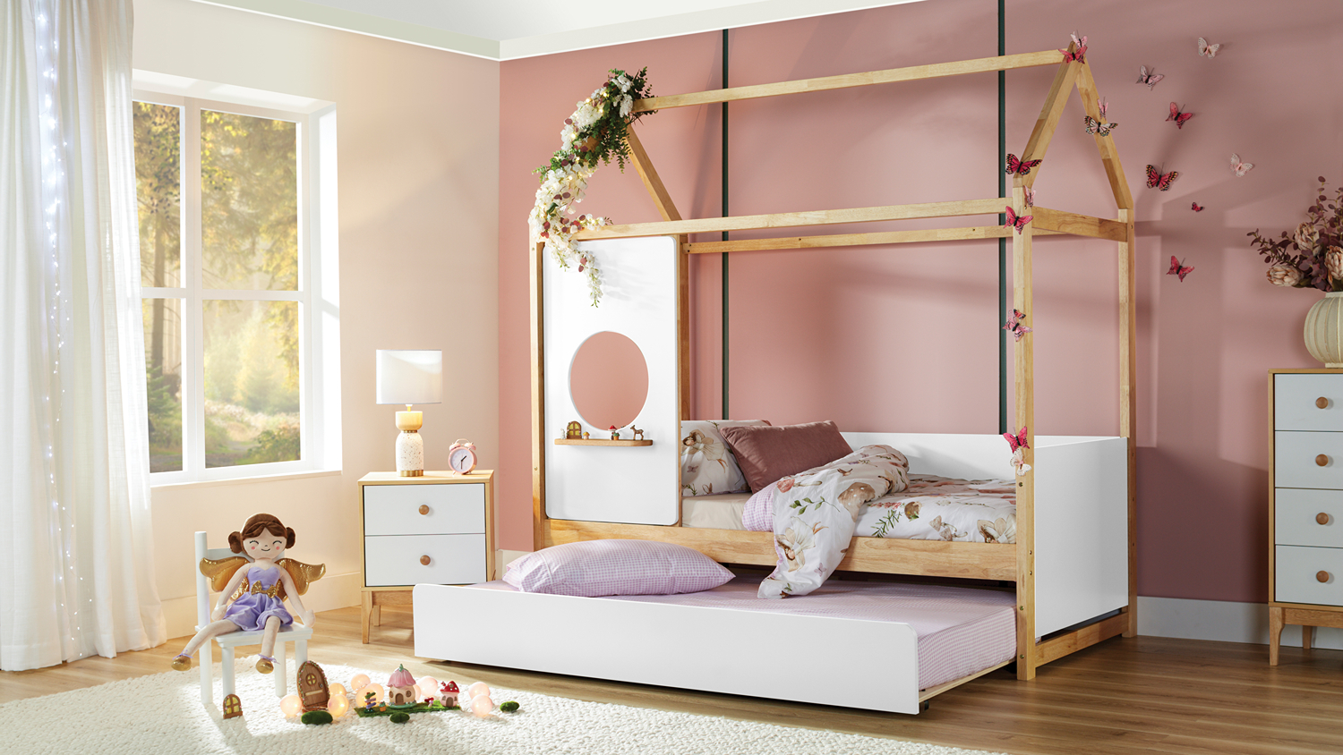 Jesse Single Hideaway Trundle Bed in a sleek white colour
