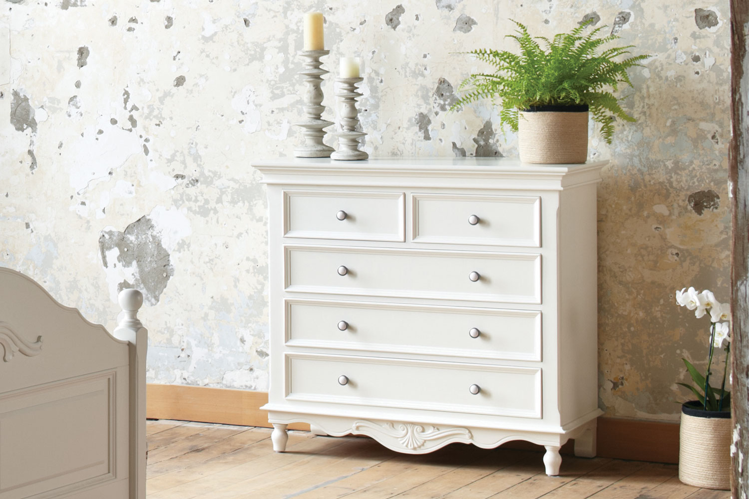 Chambre 5 Drawer Chest by Garry Masters