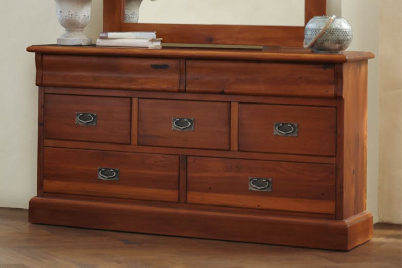 Clevedon 7 Drawer Lowboy