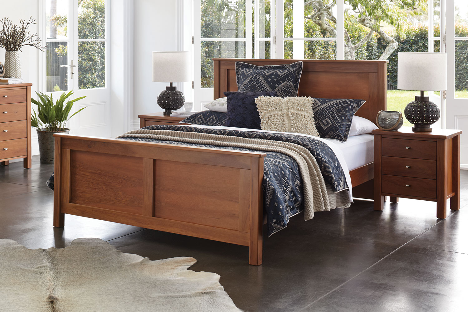 Riversdale King Solid Slat Bed Frame