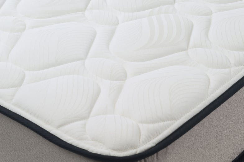 Sleep Support Classic Queen Bed by SleepMaker