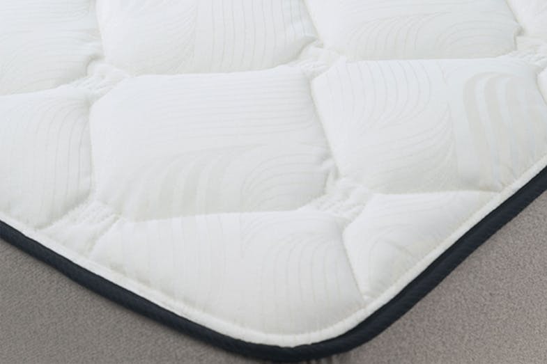 Sleep Support Medium Queen Bed by Sleepmaker